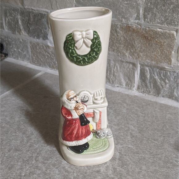 Gibson Japan Santa 5" Vase Christmas Greeting Cards - Picture 1 of 7